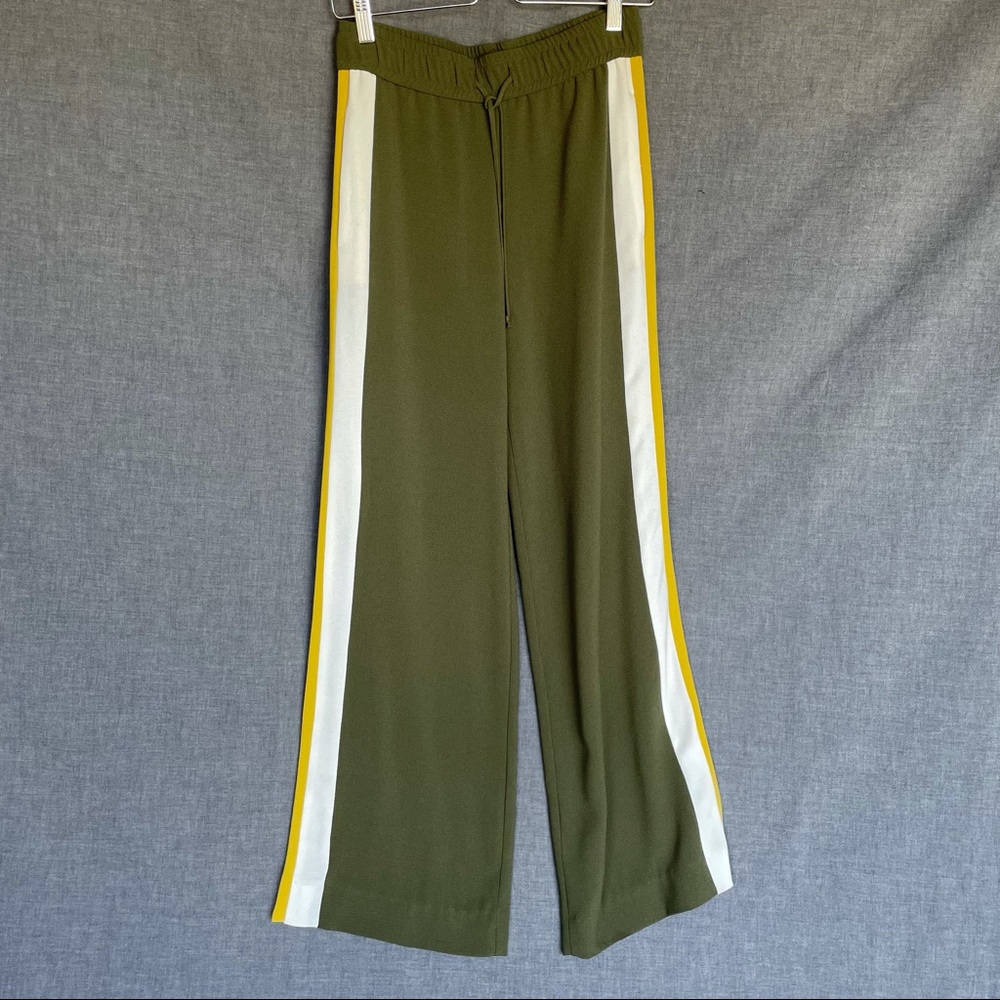 Wide leg trousers